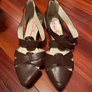 "2 Lips Too" Brown Shoes